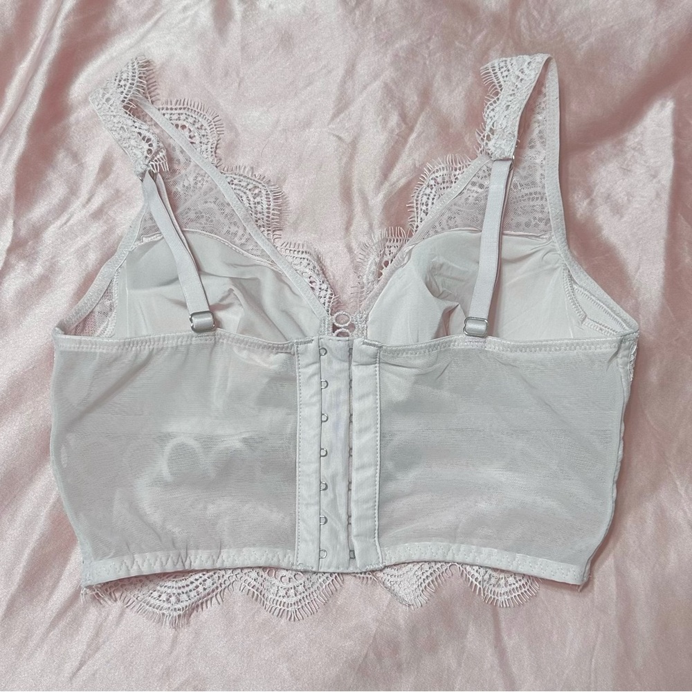 Victoria's Secret Lace Bralette Lilac - Picture 2 of 6